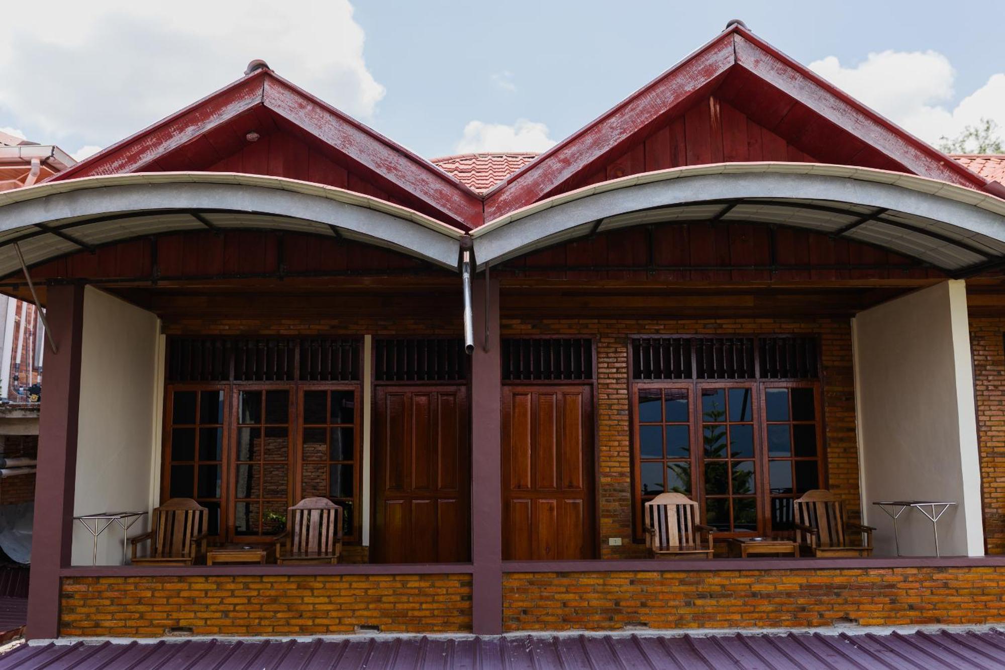 Gokhon Guest House Tuktuk Siadong Exterior photo