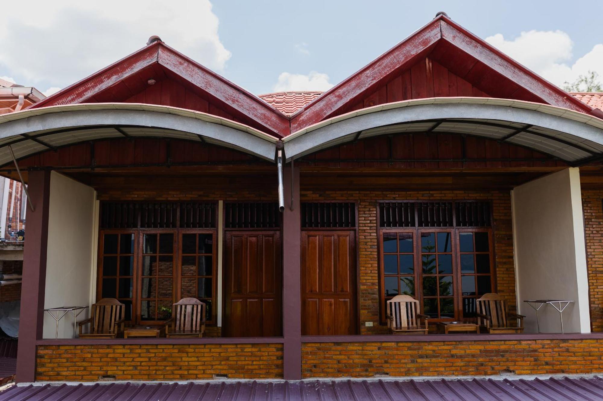 Gokhon Guest House Tuk Tuk Exterior photo