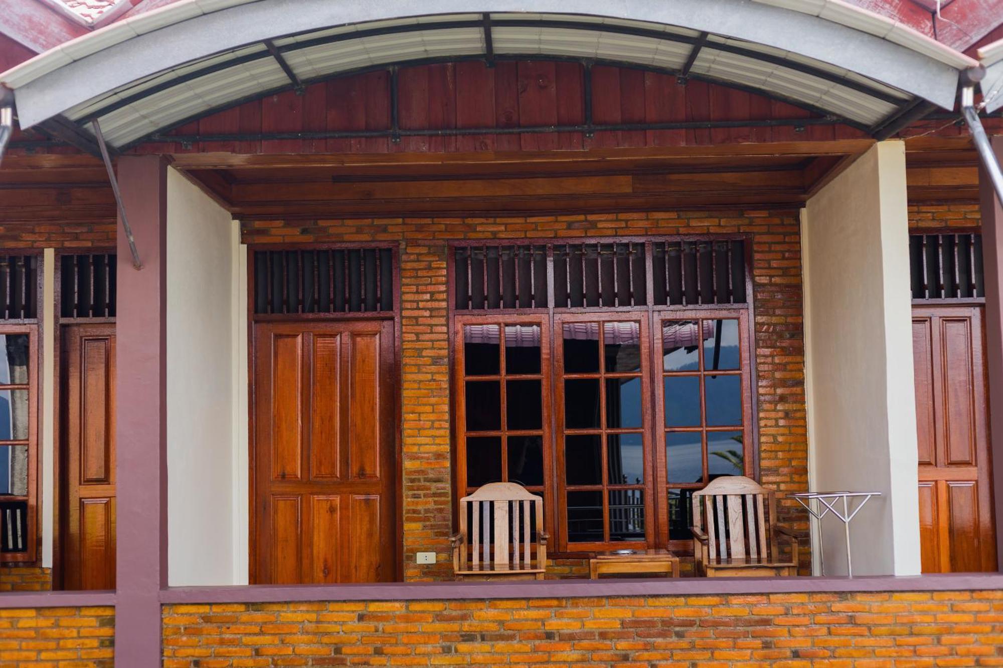 Gokhon Guest House Tuktuk Siadong Exterior photo