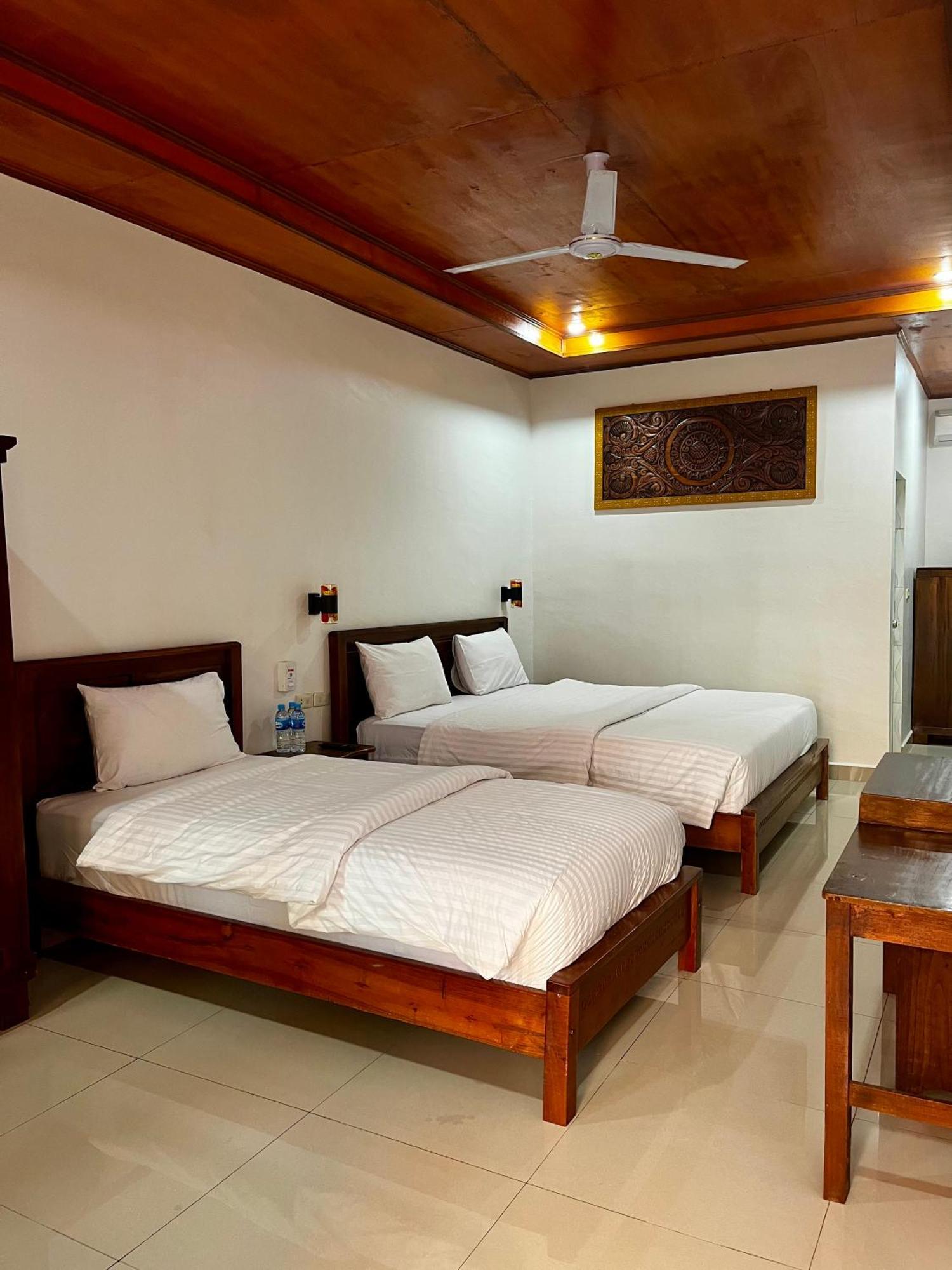 Gokhon Guest House Tuktuk Siadong Exterior photo