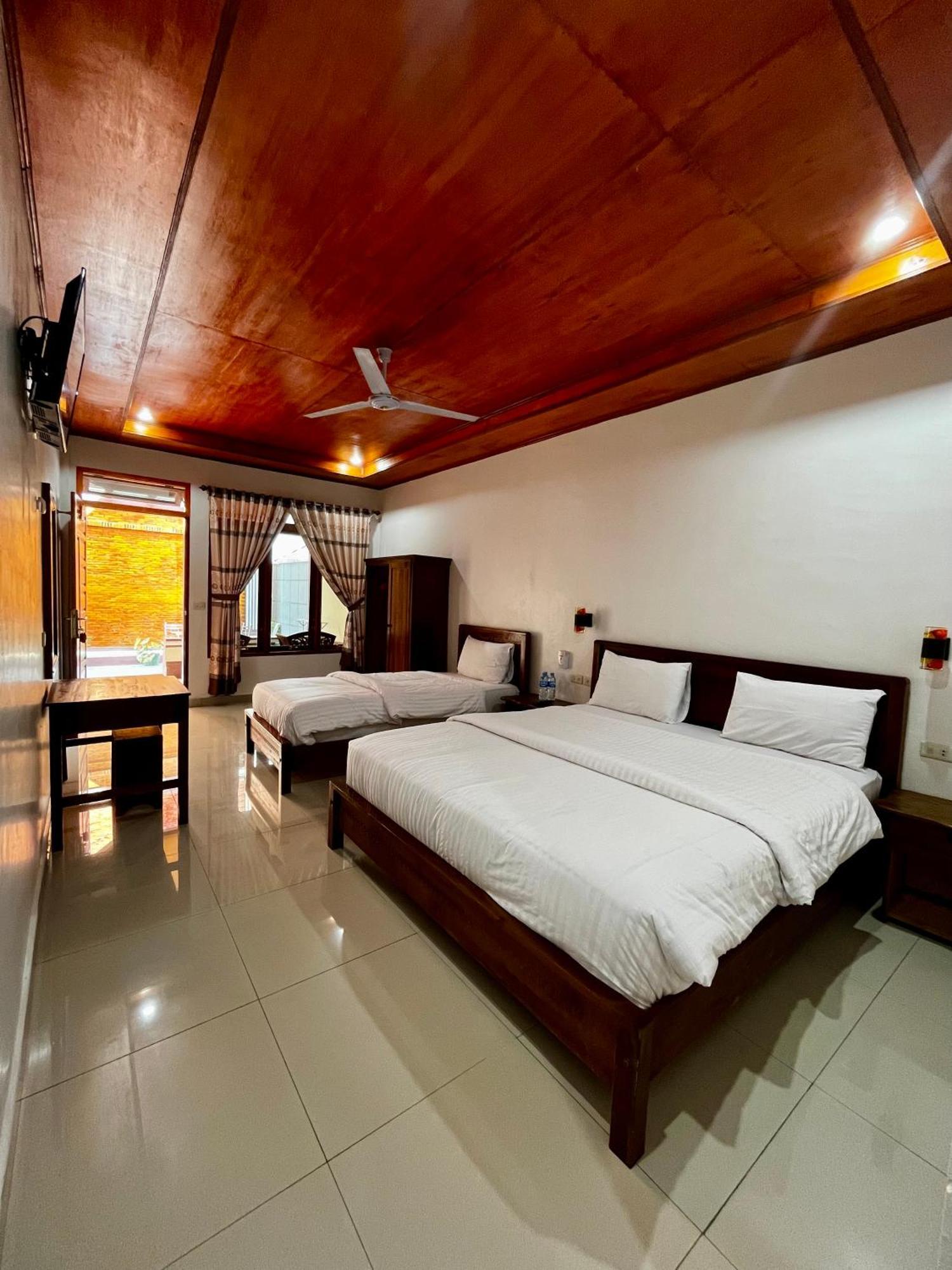 Gokhon Guest House Tuktuk Siadong Exterior photo