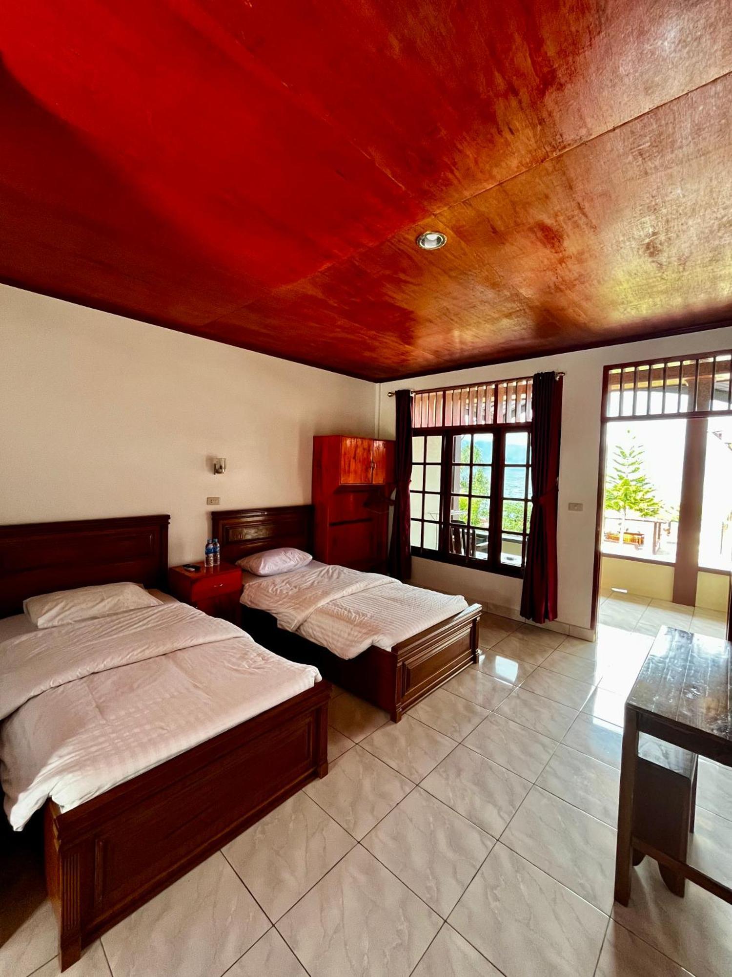 Gokhon Guest House Tuktuk Siadong Exterior photo