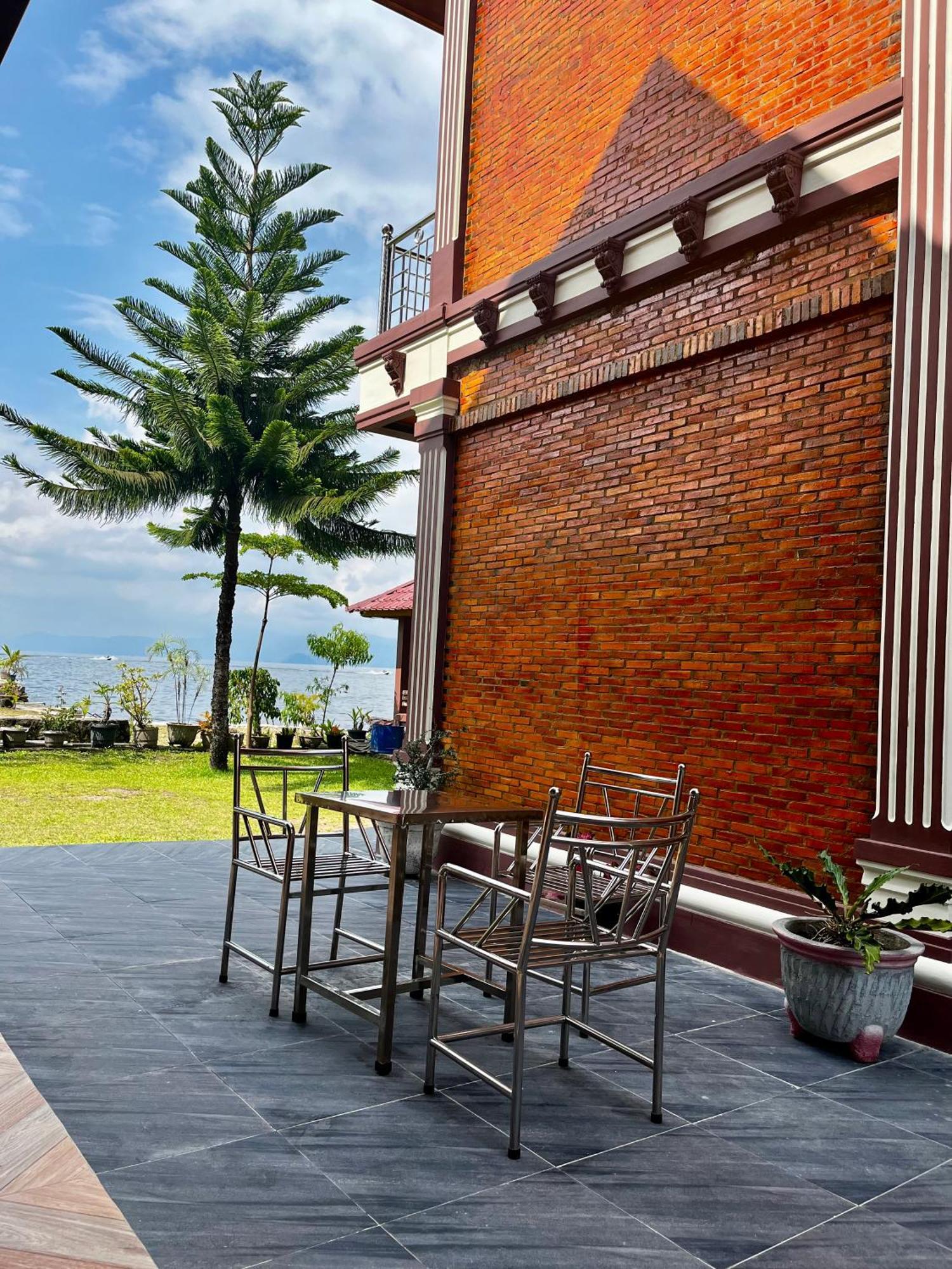 Gokhon Guest House Tuktuk Siadong Exterior photo