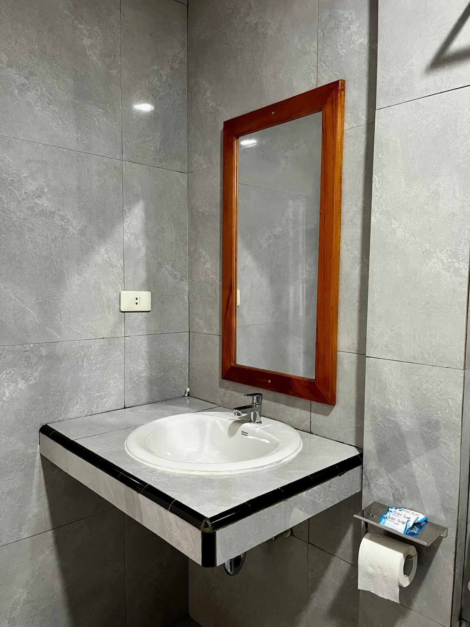 Gokhon Guest House Tuktuk Siadong Exterior photo