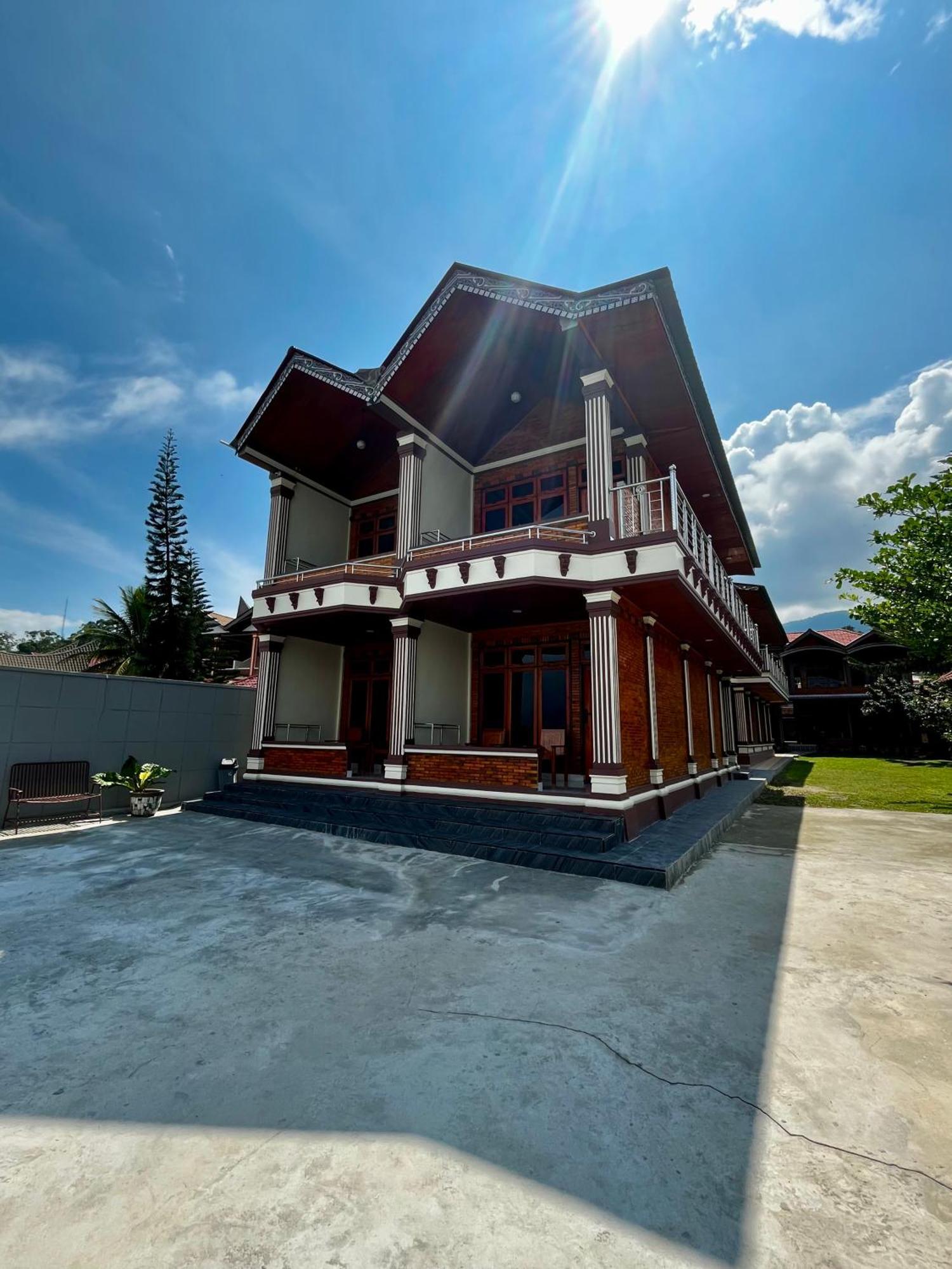 Gokhon Guest House Tuktuk Siadong Exterior photo