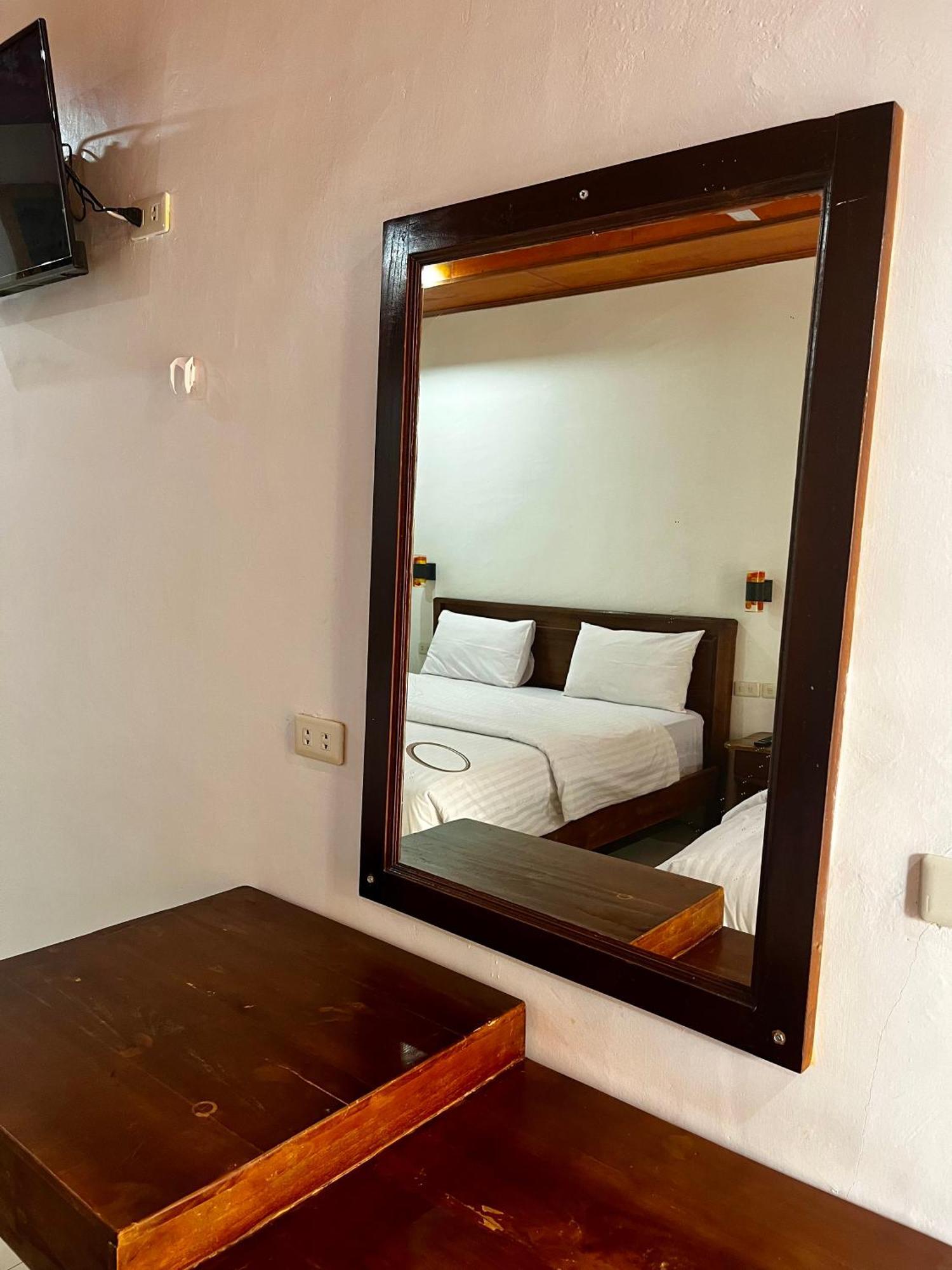 Gokhon Guest House Tuktuk Siadong Exterior photo
